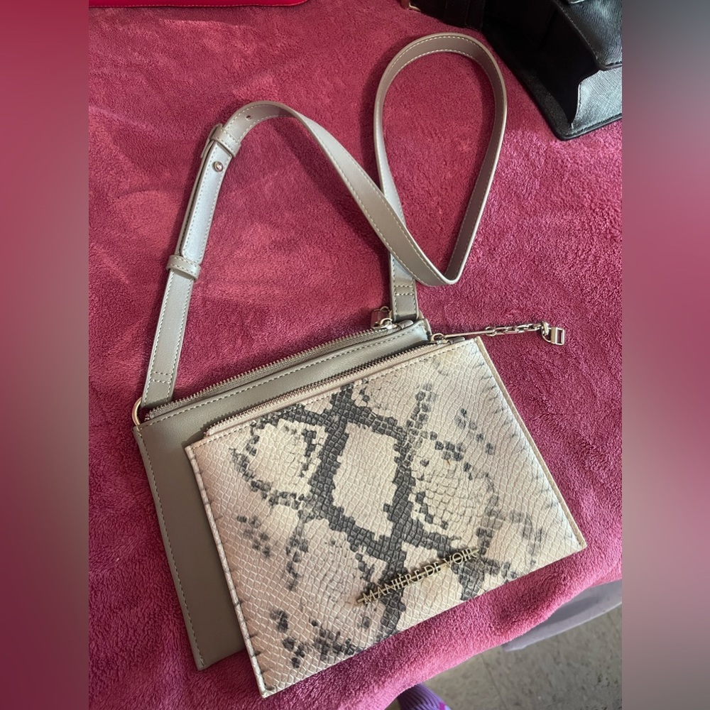 Cute snakeskin gray bag